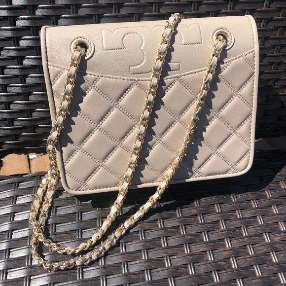 Tory Burch Savannah Shoulder Bag in French Gray New Never Used with Tags - Picture 5 of 13